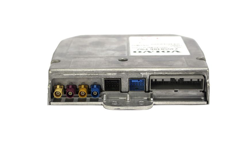 23558486	
-unidade-de-controle-de-telematica-caminhao-onibus-volvo